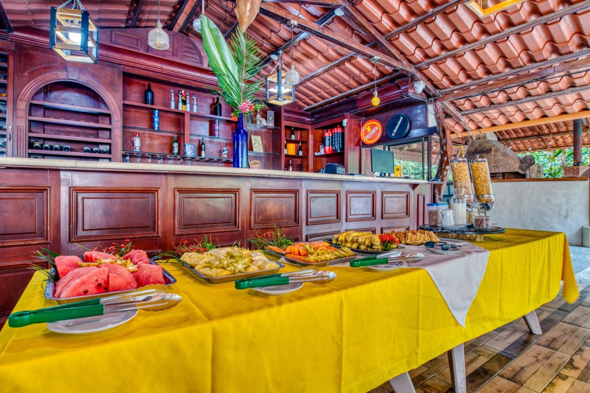 Atlantida Lodge Cahuita Kültér fotó
