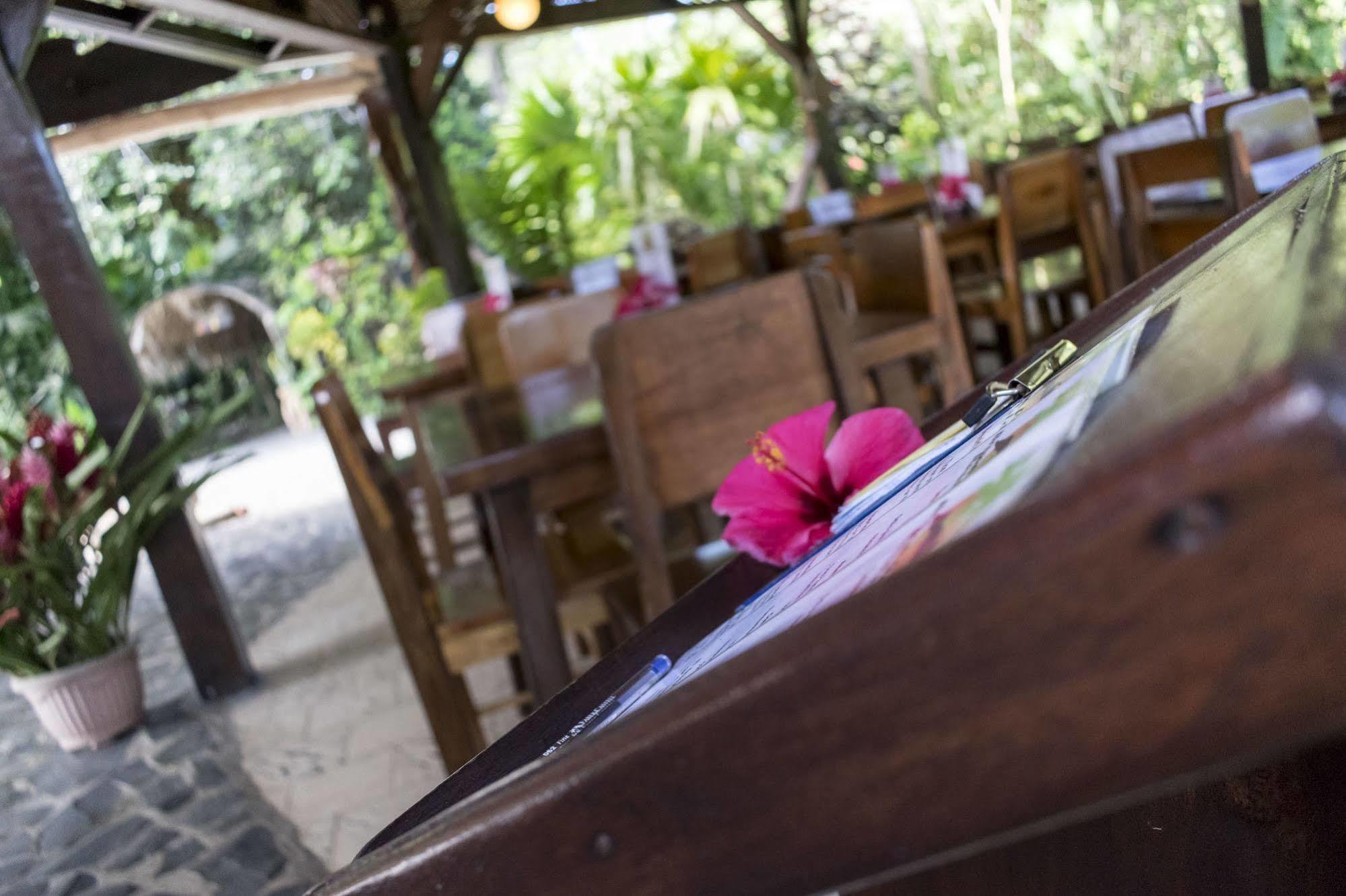 Atlantida Lodge Cahuita Kültér fotó