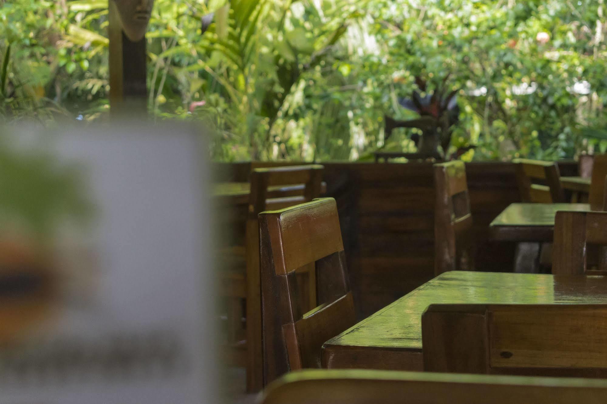 Atlantida Lodge Cahuita Kültér fotó